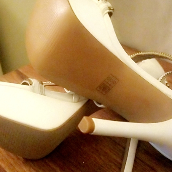 High heels - Picture 4 of 4